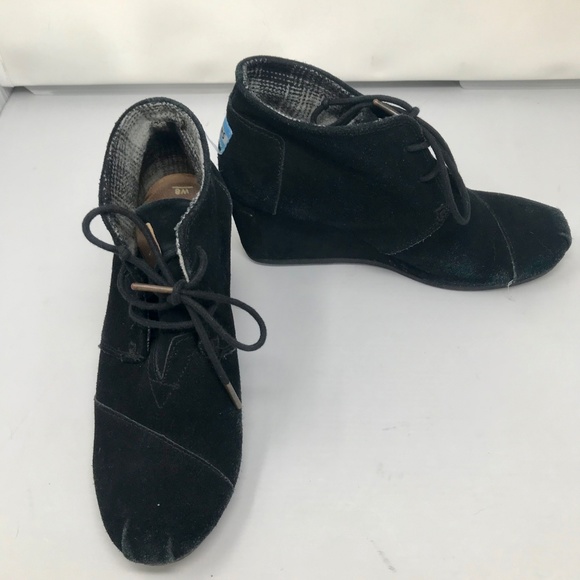 Toms Shoes - Toms Women's Black Suede Tie Booties Sz 8 W